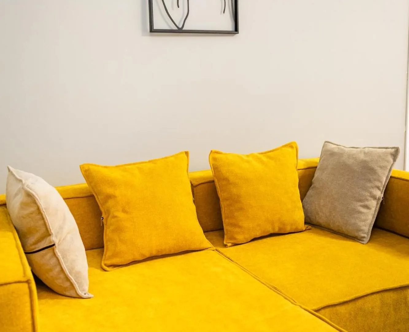 Central Cane Apartment Tirana