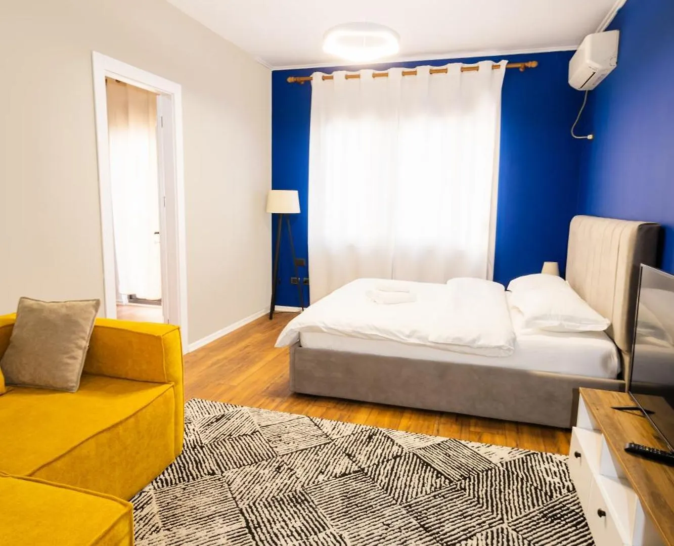 Central Cane Apartment Tirana